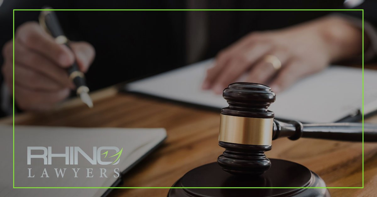 ¿Qué significa que se retenga la adjudicación en Florida?