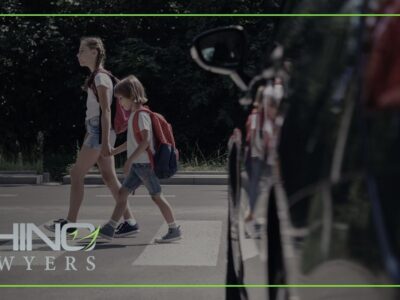 ¿Cuáles son las leyes para conducir en una zona escolar?