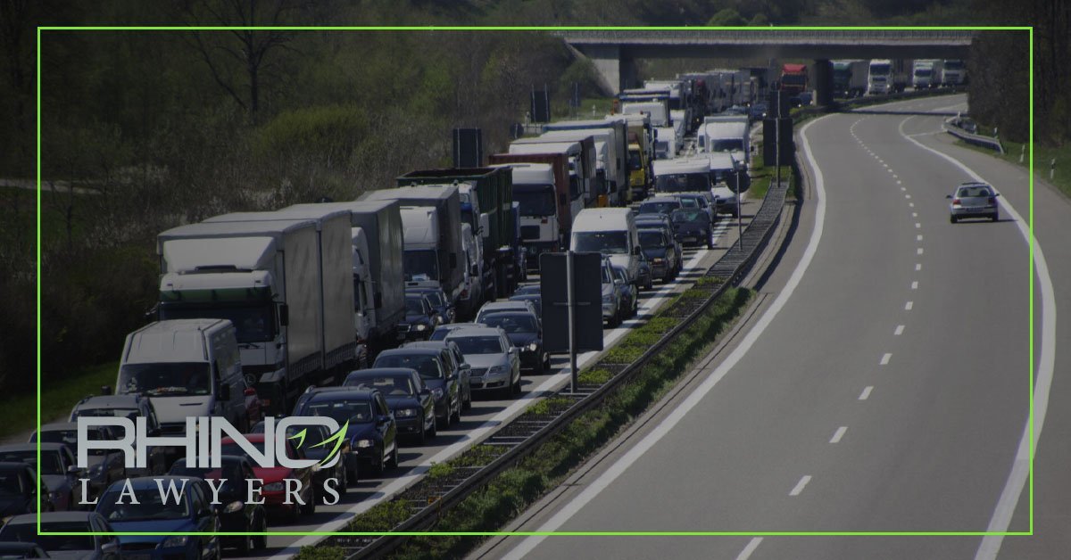 What Is the "Move Over" Law in Florida? RHINO Lawyers